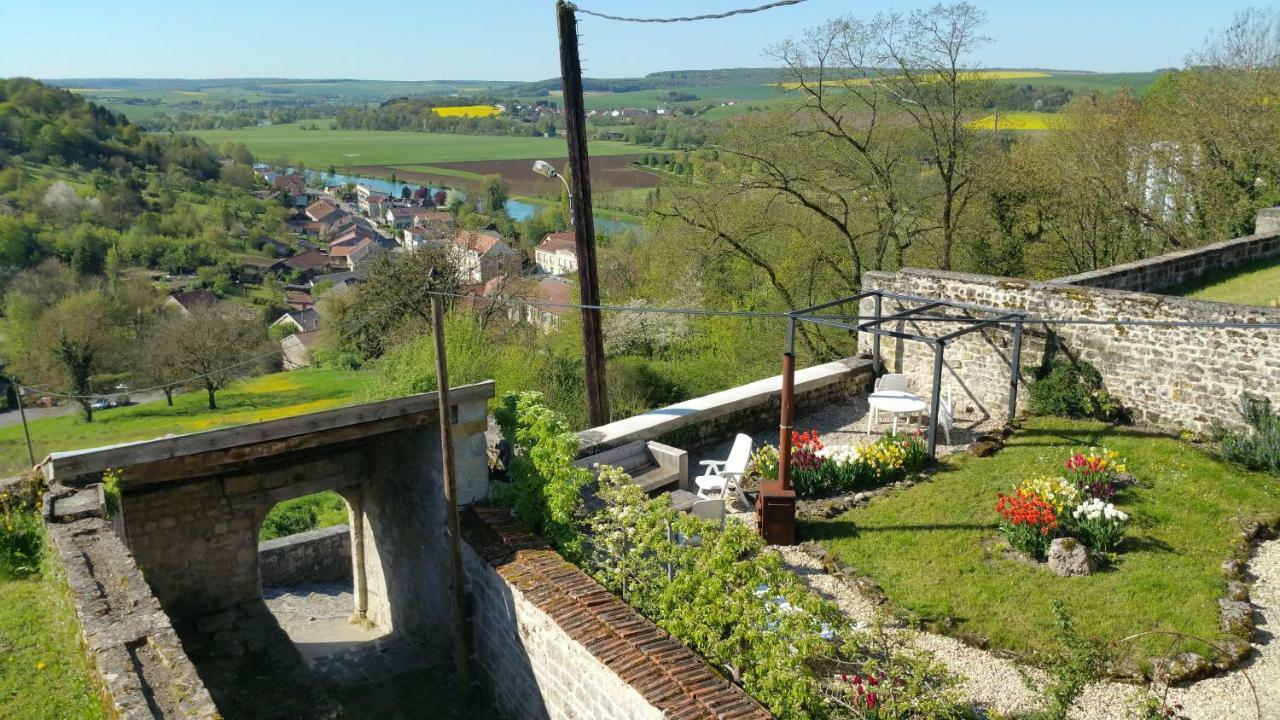 B&B Chez Fouchs - Chambre D'Hotes Dun-sur-Meuse Esterno foto