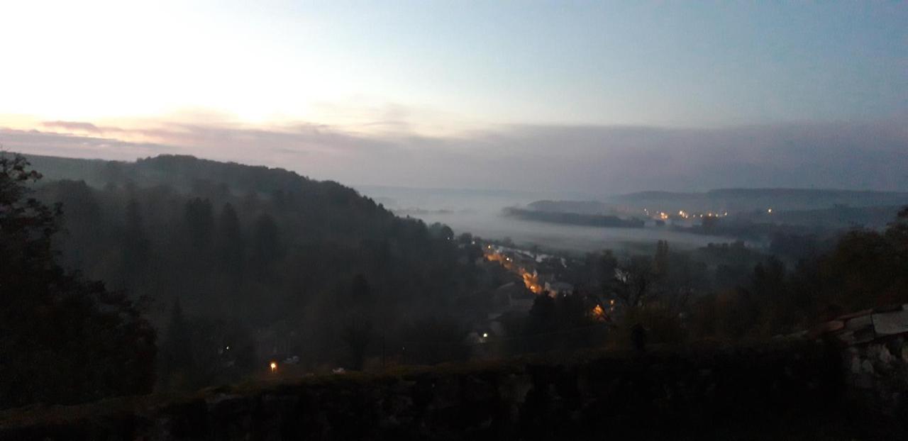 B&B Chez Fouchs - Chambre D'Hotes Dun-sur-Meuse Esterno foto